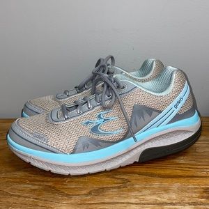 GDEFY Mighty Walk light breathable, verso-shock w/ soft liner sneaker. Size 10.5